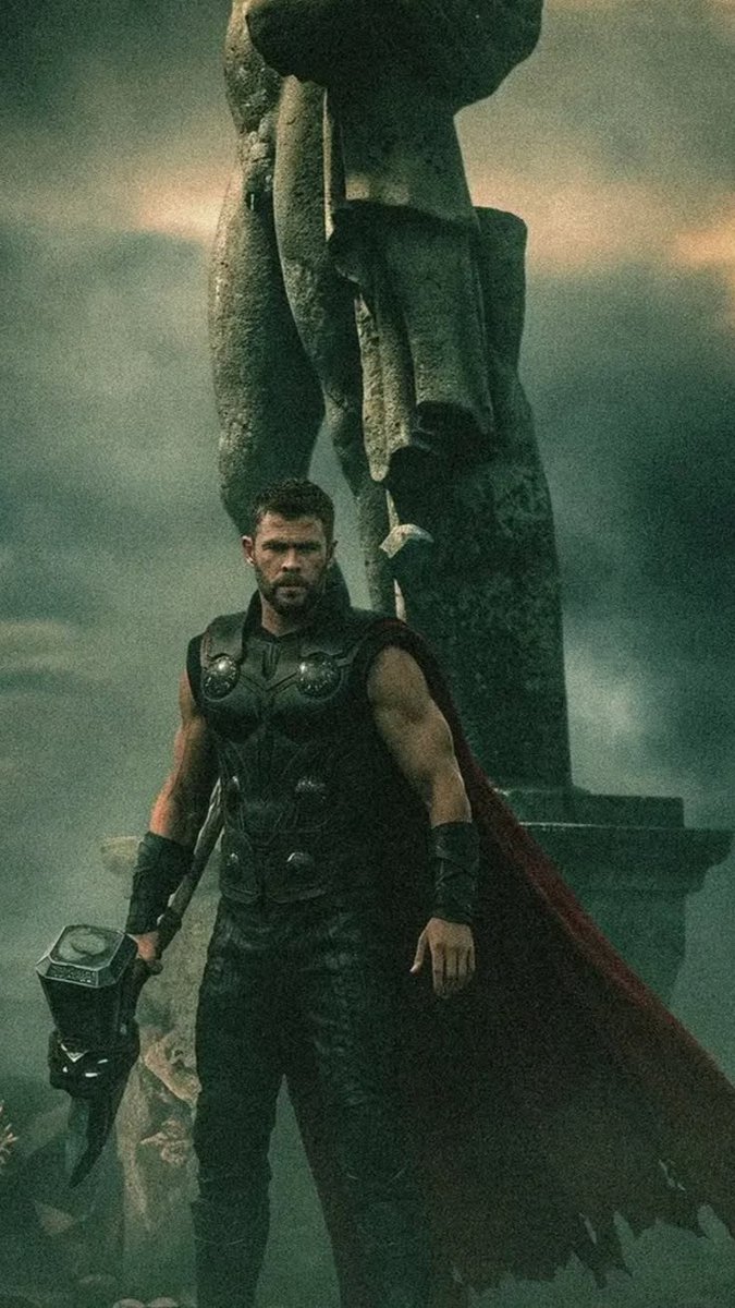 _disque8_'s tweet photo. ⚠️🚨 POSSÍVEIS SPOILERS: Thor terá grandes batalhas em 'AVENGERS: DOOMSDAY.

Segundo os relatos, o herói enfrentará a Bruxa Roxa de Doutor Destino na TVA, além de lutar contra Strange e Destino em Latvéria. No final, Thor ainda ganharia novos poderes e um martelo dourado.

(Via: @theuniversonerd | Instagram)

#AvengersDoomsday #Thor #DoctorDoom