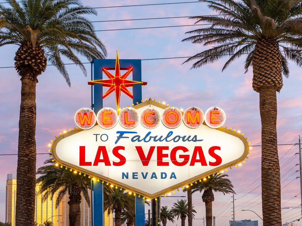 OIGUSPS's tweet photo. Our #USPSOIG audit team looked at USPS’s actions to mitigate and respond to mail theft in the Las Vegas, NV, area, finding issues with arrow keys and modified arrow lock keys. Read our report for more:  https://t.co/tpK72HSV9C #USPS #MailTheft https://t.co/9V2dIXt3ik