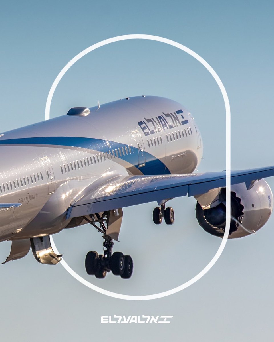 EL_AL_ISRAEL's tweet photo. עם קבלת אישור גורמי הביטחון והרשויות הרלוונטיות, אנחנו יוצאים לדרך עם מערך טיסות חילוץ מיוח�� להשבת ישראלים השוהים בדובאי.

טיסות אלה נמכרות במחיר אחיד של 249 דולר לכרטיס מסוג Lite.

טיסה ראשונה תמריא מחר מתל אביב בשעות הבוקר ותצא מדובאי לתל אביב בשעה 11:00 LY974, טיסה נוספת LY972 תמריא מדובאי בשעה 13:00.

הטיסות זמינות לרכישה באתר אל על ובאמצעות סוכני הנסיעות. החיוב ברכישה באתר אל על מתבצע בדירהם אמירתי.

ייתכנו שינויים בפעילות הטיסות בהתאם להנחיות גורמי הביטחון ולצרכים מבצעיים נוספים.

נמשיך לעשות כל שביכולתנו על מנת לתגבר את לוח הטיסות ולסייע לכמה שיותר ישראלים לשוב הביתה בבטחה.