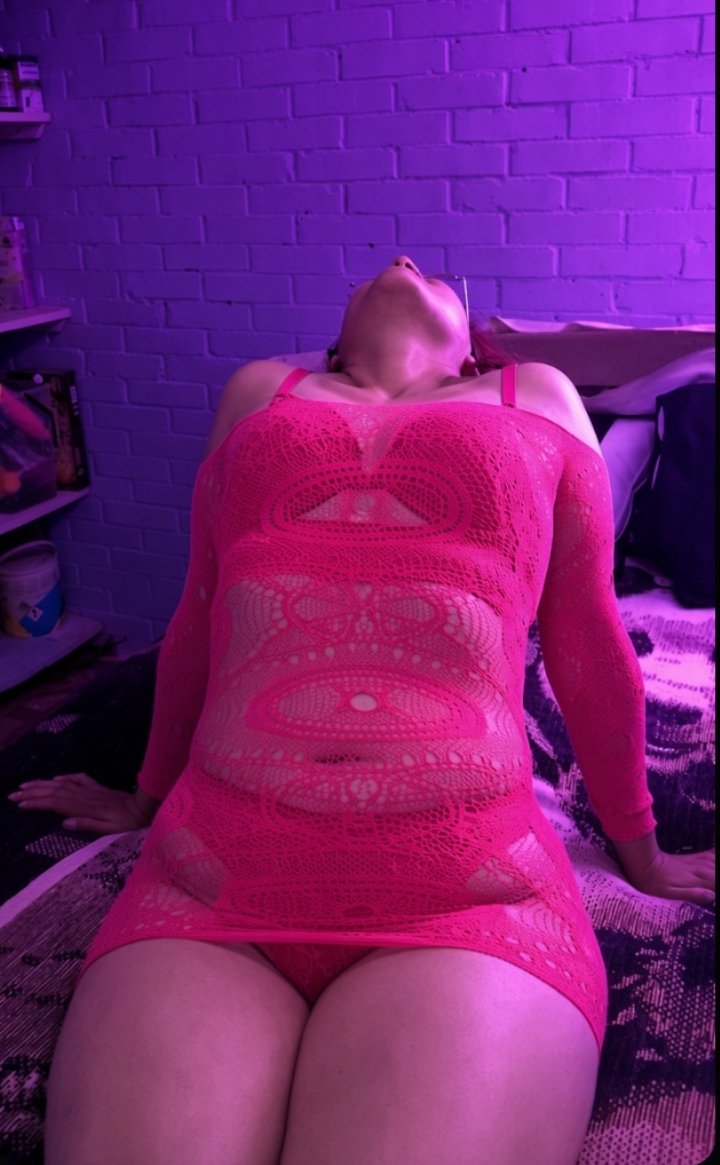 EpicPuchu's tweet photo. Las sesiones con la bellísima @MystiquePuchu siempre son increíbles!! 📷📷😎😎����🤩

#juevesdepiernasyalgomás #putimuñeca #culonaincreíble #CulonaMás #nalgona #curvy #sesiondefotos #modelo #lenceria https://t.co/YPsZTXfFnc