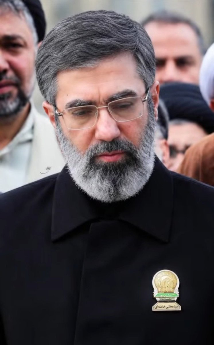 hoseinzadeh_25's tweet photo. چند نفر از انقلابی ها  به عشق این اقا 
اکانت  جدید رو. حمایت میکنن؟؟ 
 اکانت قبلیم تعلیق شد😭🥲

#حمايت_انقلابى 
#فالوبک_تضمینی 
#فالوبک_فوری https://t.co/GkrdJw6gom