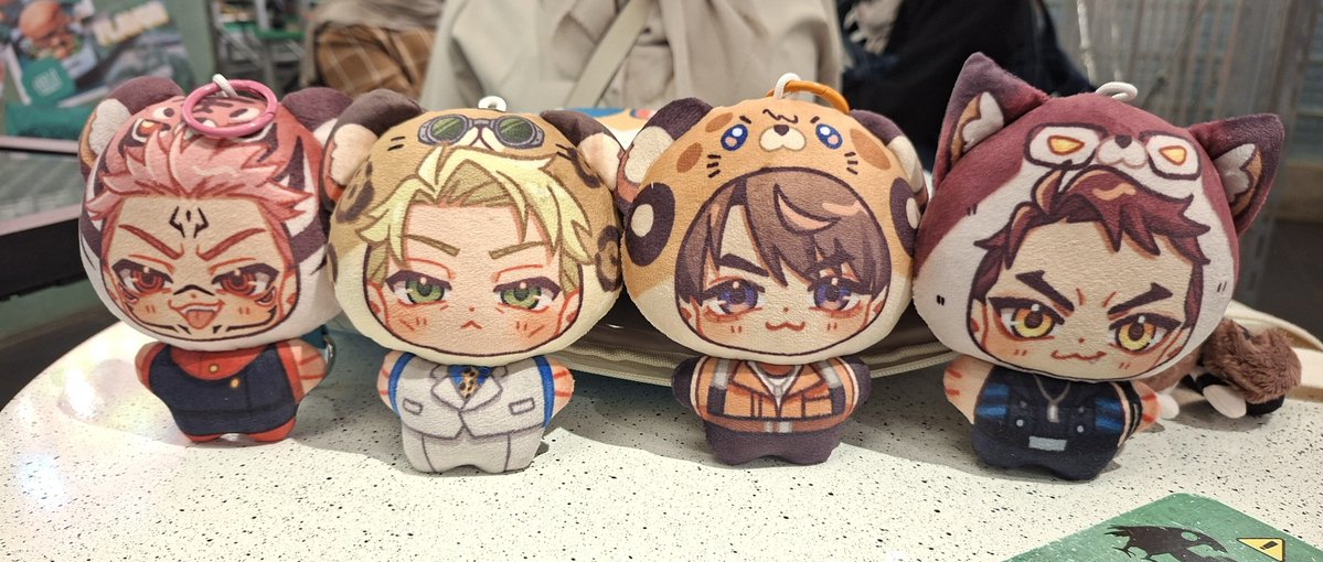 rauverie's tweet photo. Sukuna, Nanami, Caleb, Valko!!! 🐯🐺 #cf23 #jjk #lads https://t.co/BoLC25Xq9P