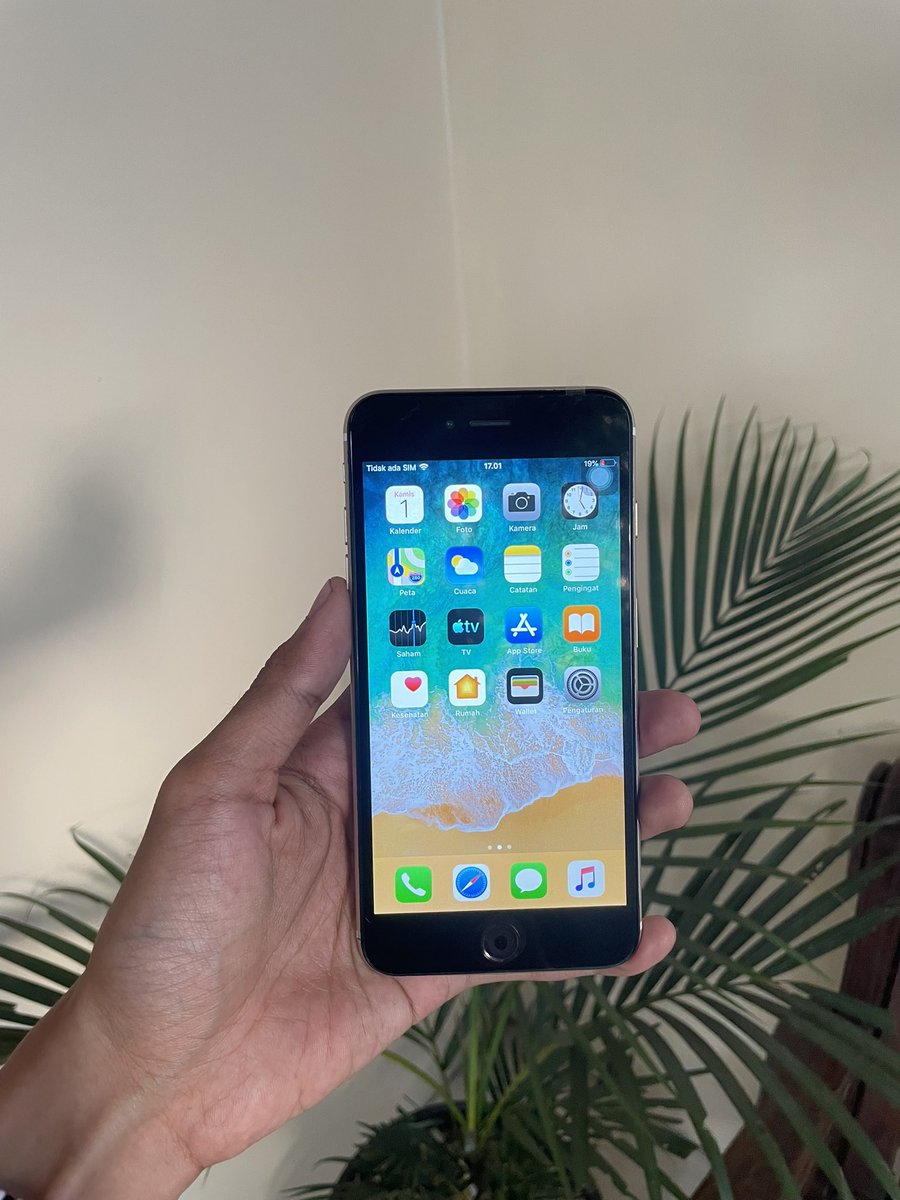 Carriedigiphone's tweet photo. Wts iPhone 6 Plus 16gb all operator, BH 100%, layar jernih, kamera belakang jernih, speaker kenceng, 

‼️minus home button off dan kamera depan kadang ga bisa, 420k nett!!, bisa oyen, cod Jakut, dan paxel sameday https://t.co/fdsK4GGkKj