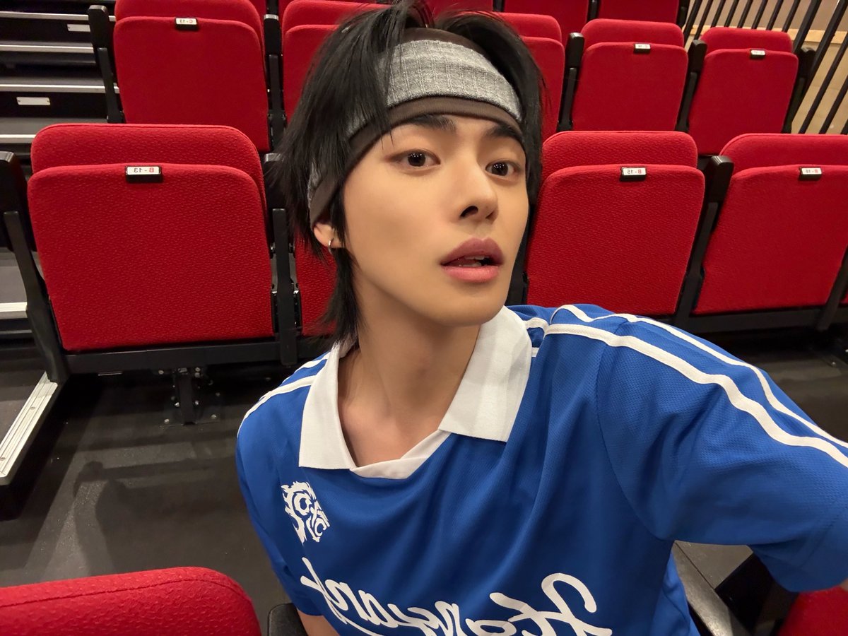 LEELEOINTL's tweet photo. [📸] 261001 X

#LEO #리오 #LEELEO #이리오

ALLYZ I love you today as well 💙

🔗 https://t.co/f0QNRrbqxi

#ALD1_LEO #リオ #李理悟 
#ALPHADRIVEONE #ALD1 #알파드라이브원 https://t.co/5uDEAA1LNU