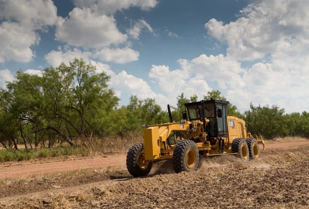 FoleyEngines's tweet photo. A Machine Component Rebuild breathes new life into individual components like Cat machine engines, transmissions, torque converters, axle assemblies or final drives. https://t.co/c2CSGtkzg3  #Construction #Excavation #DirtWork #Building #Caterpillar https://t.co/ImezrLixq4