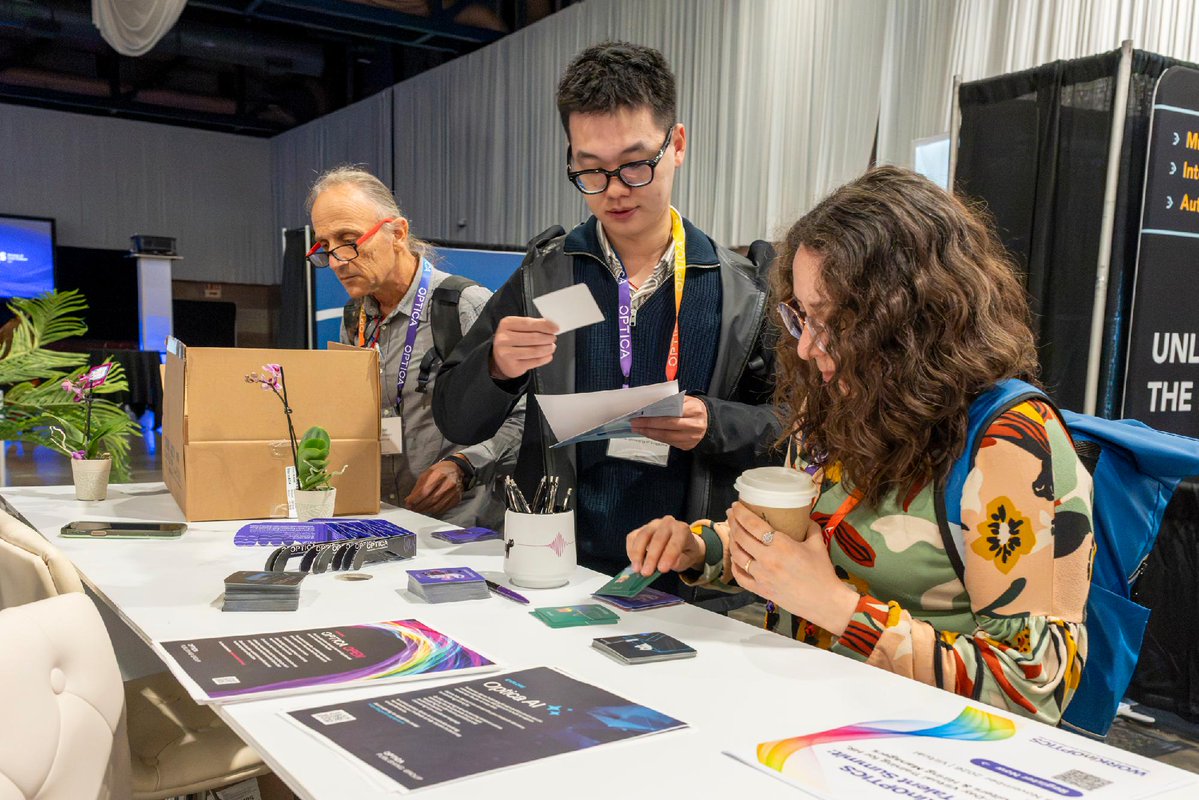 OpticaWorldwide's tweet photo. Did you visit the Science + Industry Showcase at #FiO26? 

Exhibitors demonstrated the latest solutions in photonics, panel discussions covered #AI in optical system design and industry experts shared how they moved from academia to industry. https://t.co/2TjqyF6it0