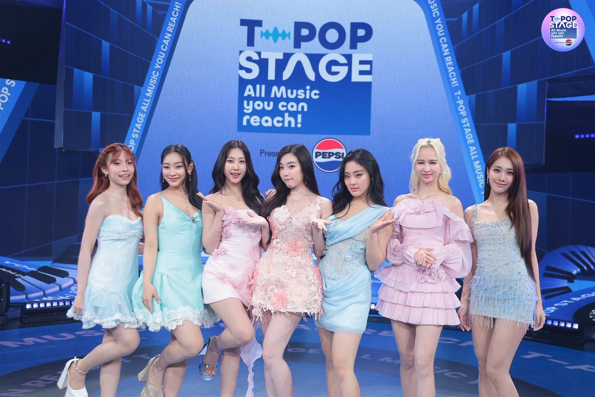 StageTpop's tweet photo. T-POP Stage presented by PEPSI  🤟

เพลง : ที่ปรึกษา
ศิลปิน : 4EVE 

#4EVEที่ปรึกษา
#4EVE
#XOXOentertainment

All Music you can reach!
#TpopStagepresentedbyPEPSIweek39 / 2026
#TpopStagepresentedbyPEPSI
🔵 วันพฤหัสบดีที่ 1 ต.ค. 69 เวลา 21.45 น.
#TPOP #WorkPoint23 #WorkPoint https://t.co/2RQbn5lRW7