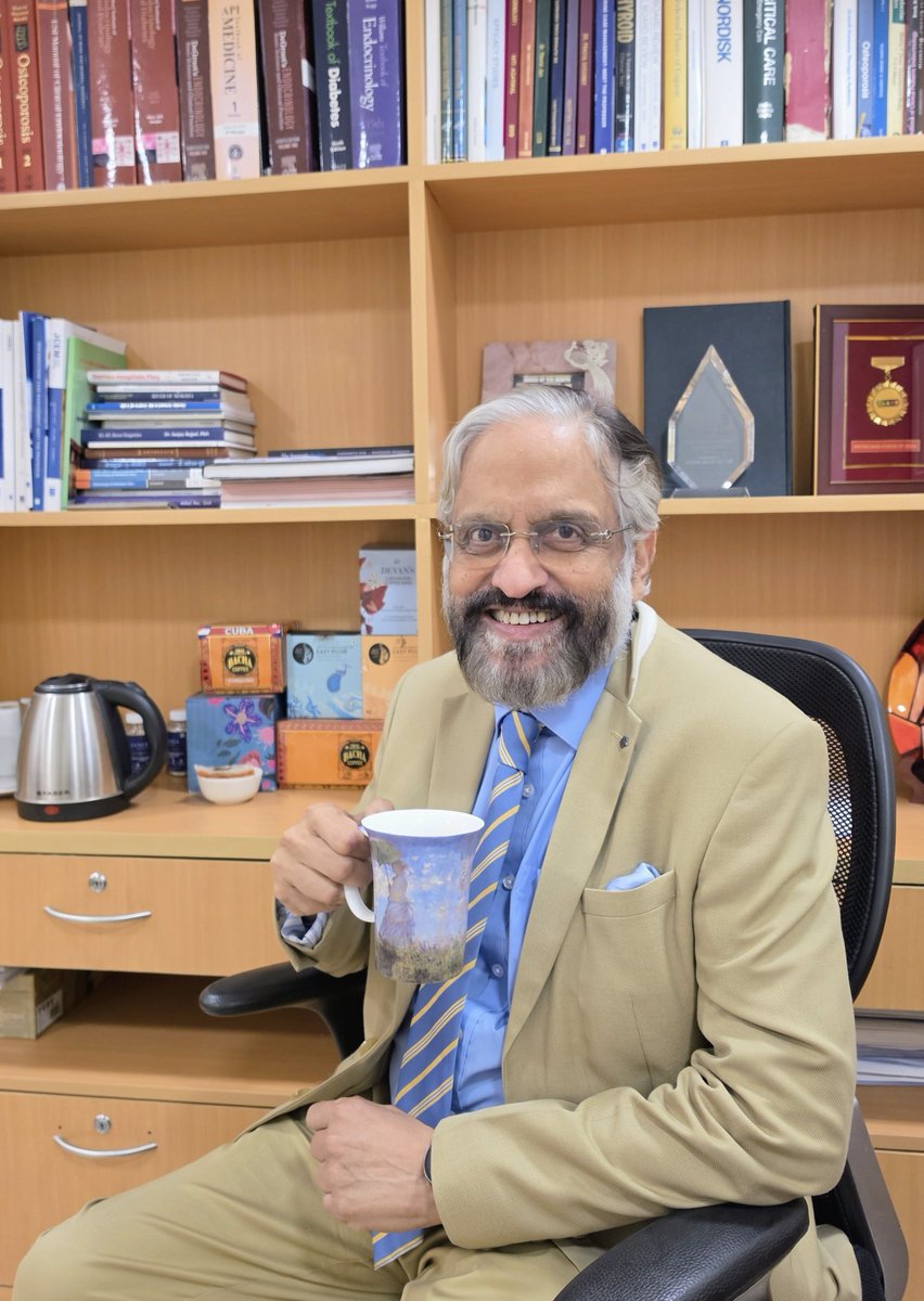 DrAmbrishMithal's tweet photo. Just learnt that it's #WorldCoffeeDay !

I am a #coffee lover- but just 2 cups a day😊 
I love Bluetokai and Bacha- what's your choice?

When it comes to #diabetes & metabolic health, especially #liver , the way you drink your coffee matters.

☕ Black coffee with little/no added sugar is the simple and best choice.

⚠️ Added sugar and milk creamers increases  the calorie content and takes away the benefits on our metabolism

Let's enjoy our coffee, mindfully! 

 #coffeelovers