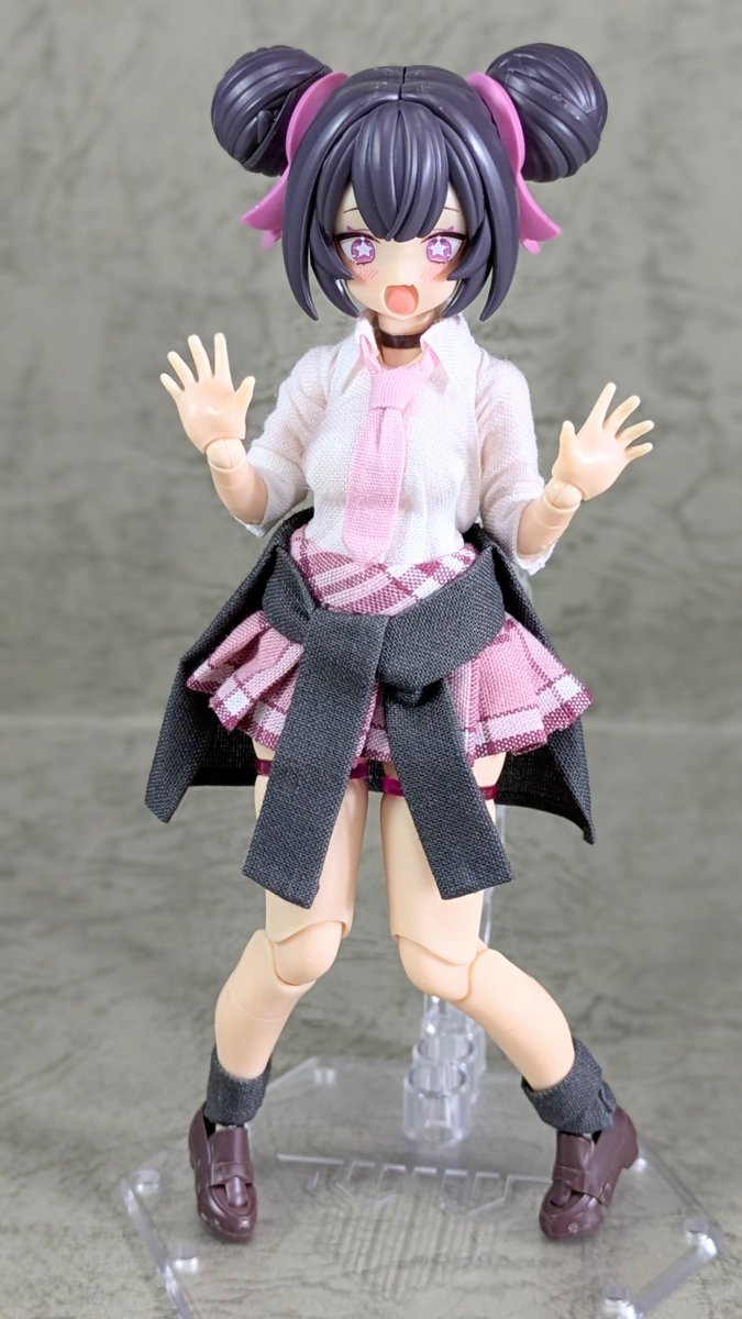 san67243448's tweet photo. 制服も似合うロンちゃん https://t.co/H0H8xBW2rA