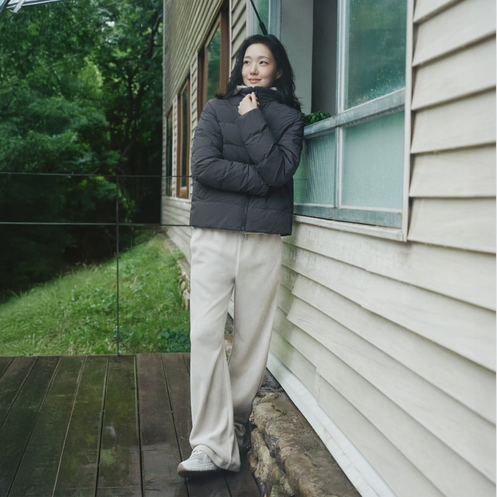 canadagirlalya's tweet photo. Kimgoeun &amp; snow peak

#KimGoEun 
#김고은 https://t.co/k2XhSLIQ58