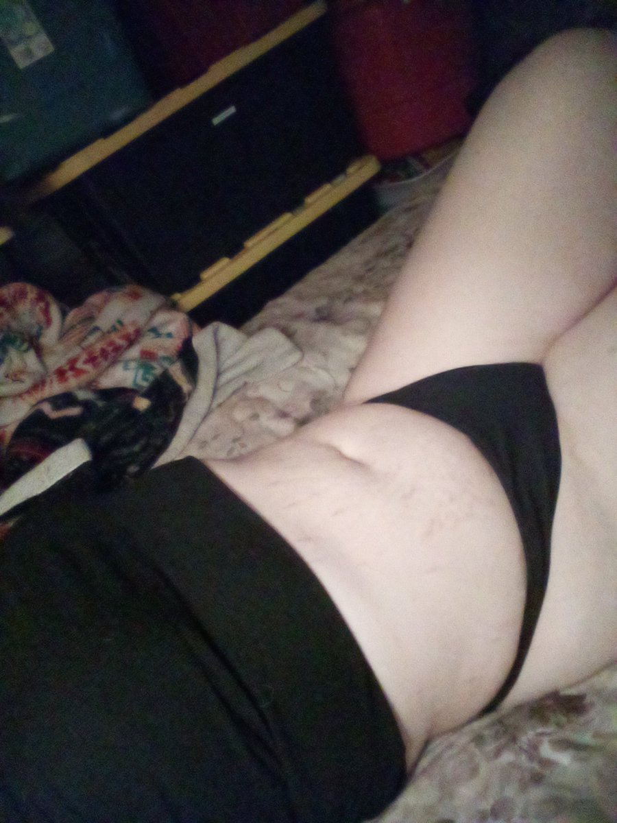fre4kymutt's tweet photo. Just pull them to the side 🖤

#nsfw #tboy https://t.co/WbeoWHplGy