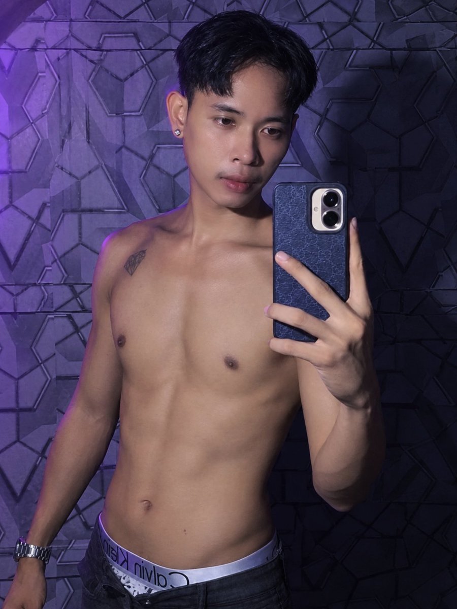 thithixo's tweet photo. មានត្រឹមចិត្តស្មោះតែគេមិនត្រូវការ😆 https://t.co/ImBdLWfR7z