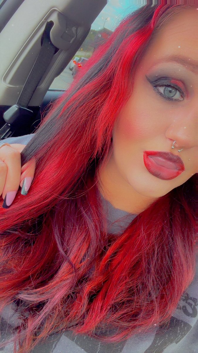 Shelbicious94's tweet photo. Just another busy day…. Anyone wanna have some fun https://t.co/ntyPWUJOdg