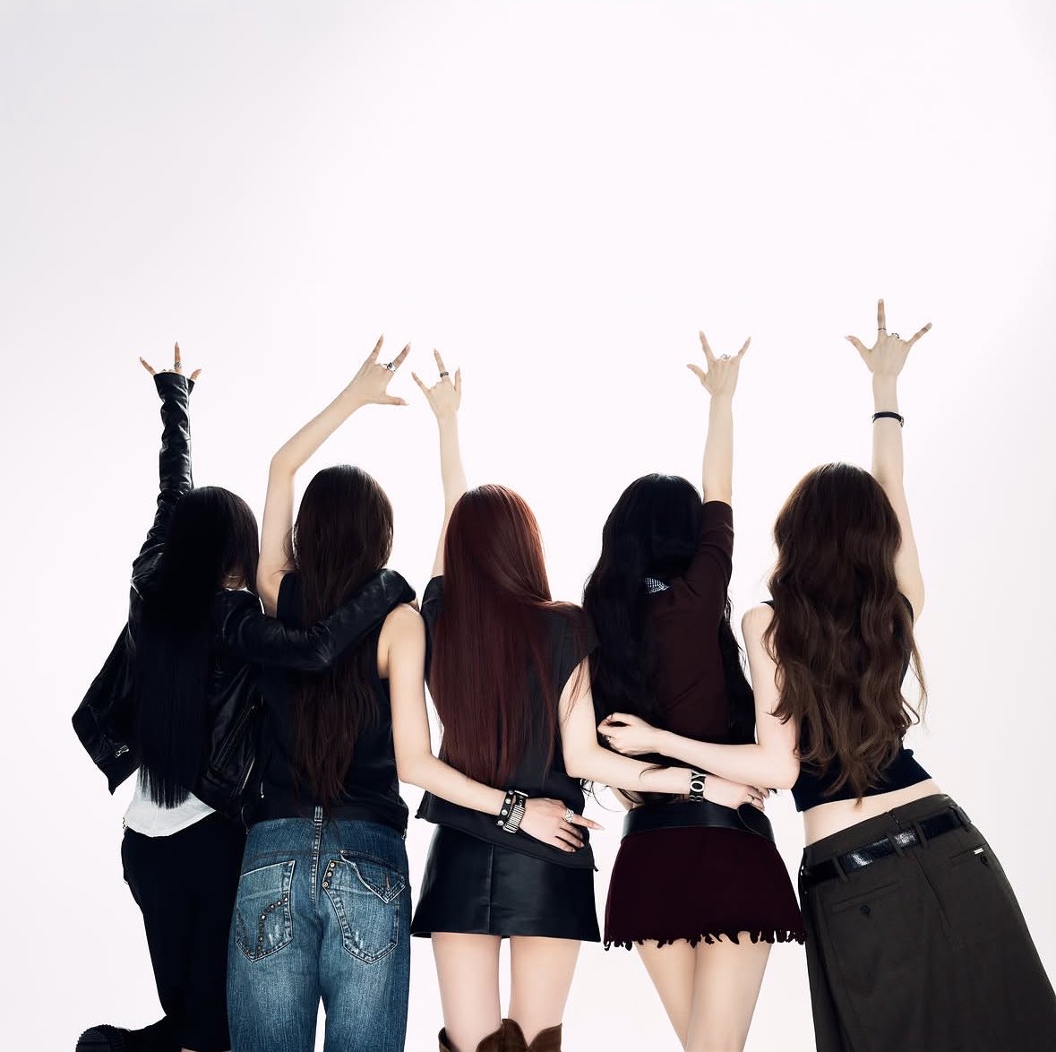 flogwntony's tweet photo. young &amp; forever T____T https://t.co/kGZMFfzACh