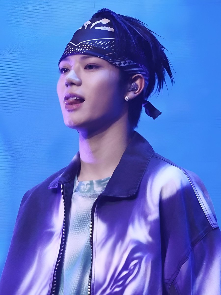562ursn's tweet photo. pake bandana lagi yaa, sayang? gue kira bakal jadi iconic ohyul, kangen ohyul bandana😓🥺😭 https://t.co/rG7KXA7ktA