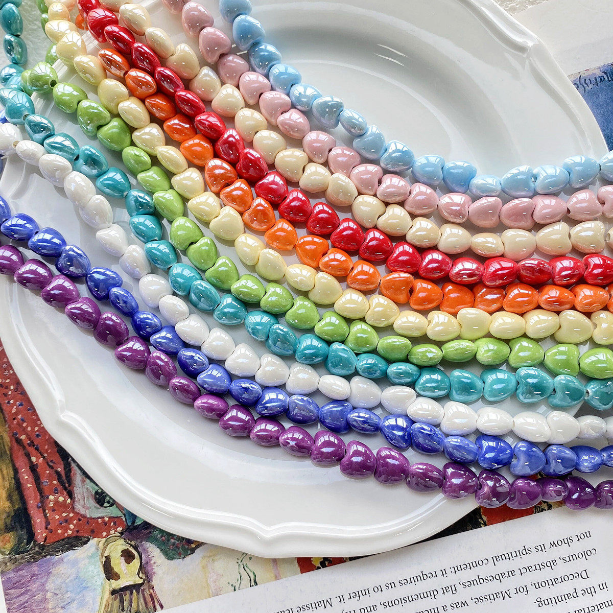 MckenzieBohsa's tweet photo. Crear pulseras con cuentas de colores es un DIY super fácil para el fin de semana, personaliza tu estilo en 15 minutos! https://t.co/HqHFN1t2PQ