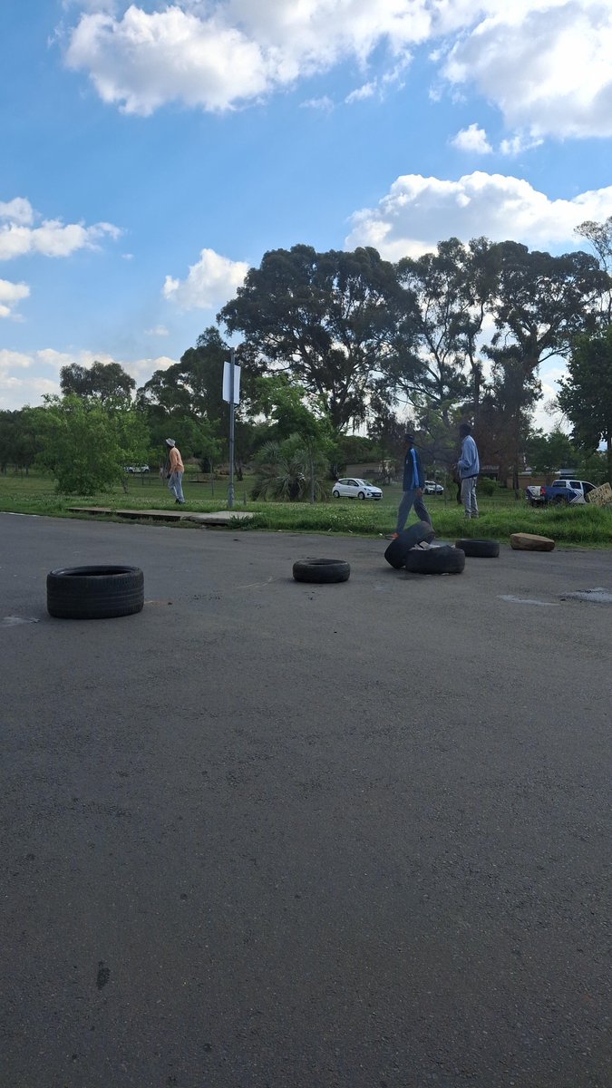 sonwabile2000's tweet photo. @CityPowerJhb You need to do something about the electricity in naturena https://t.co/0HmbaGmCYa