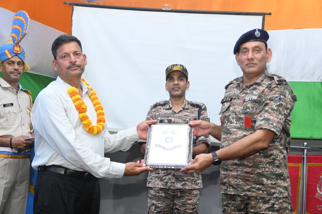 crpfindia's tweet photo. Under the able leadership of DG, CRPF, Shri G. P. Singh, IPS, CRPF has achieved 100% issuance and handing over of PPOs to all personnel superannuated in September 2026, on their last working day.

This marks the 12th consecutive month of timely PPO issuance since October 2025.

Heartfelt appreciation to all DDOs and PAO teams for their dedicated efforts in ensuring the welfare and financial security of retiring personnel.

#NationFirst
#Vandematram150 
#MissionNaxalMuktBharat2026
@gpsinghips
@crpf_j
@CentralZoneCrpf
@northeast_zone
@southzone_hyd
#PensionInTime
#PensionWelfare 
#PPO 
@DOPPW_India