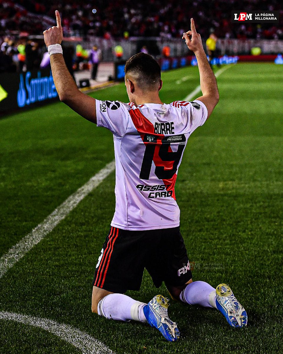 RiverLPM's tweet photo. Se cumplen 7 años de uno de los bailes más grandes en la historia del Superclásico.

Un 1 de octubre de 2019, la vida les daba la posibilidad de la revancha después de la final de Madrid. En otra instancia importante de la Copa Libertadores.

A un año de haberles ganado la final, los bailamos en una semis. Qué felices fuimos. ❤️‍🩹