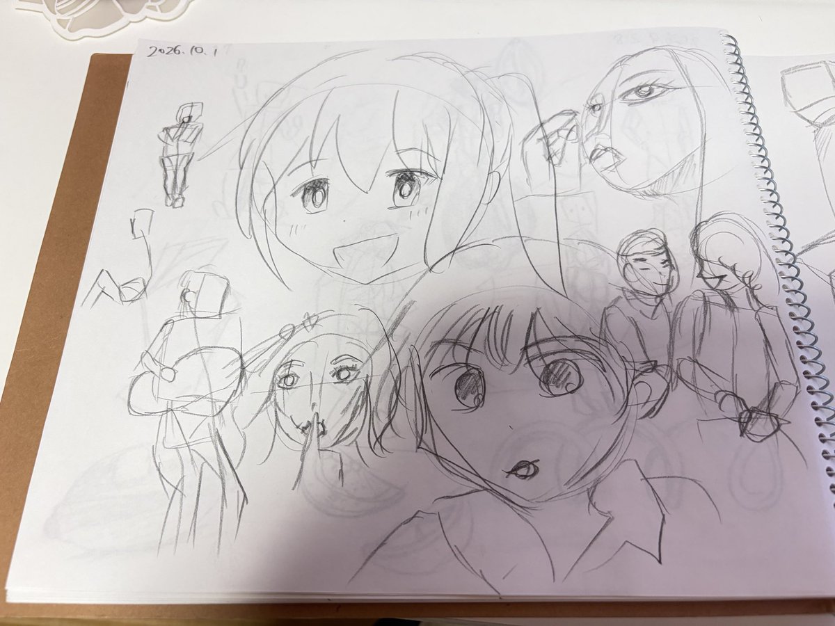 nonchi1603's tweet photo. なんか気分乗らない…でも少しやろうと思って描いたら結局1時間くらいやってた。
まだ絵の基礎ができてない私が「やる気ない」なんて言ってて「は？」って感じ。
やる気スイッチとかほんとない。
とりあえずペンを持って手を動かせ(自戒)

パース感覚なくて、箱がぐちゃぐちゃ笑 https://t.co/PZsGIyrSoY