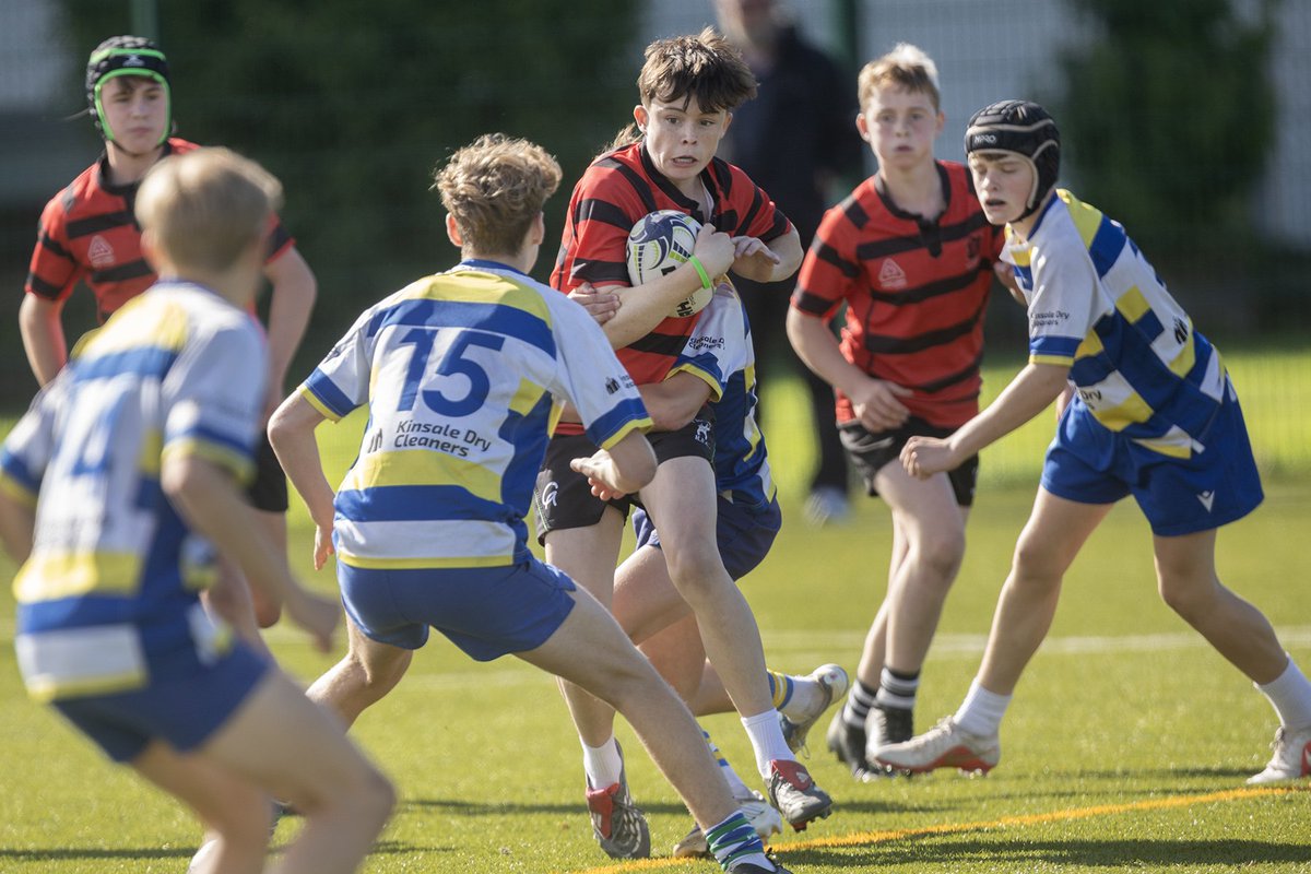 hsclonmelcbs's tweet photo. Action from our U15 @Munsterrugby McCarthy Cup win against @KinsaleComSch on our 4G Rugby pitch yesterday
📸 John D. Kelly
#HSRugby #Cuprugby
#RedandBlack 🏉🔴⚫️ https://t.co/pKk0JYyS1f