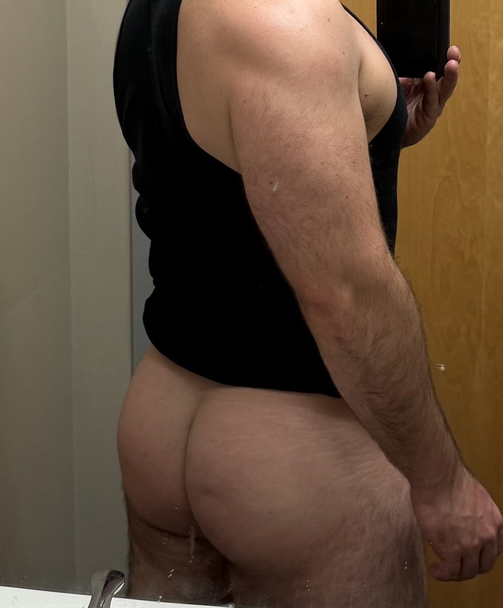 333c15's tweet photo. A very glute focused leg day today https://t.co/EPD8gQVdBJ