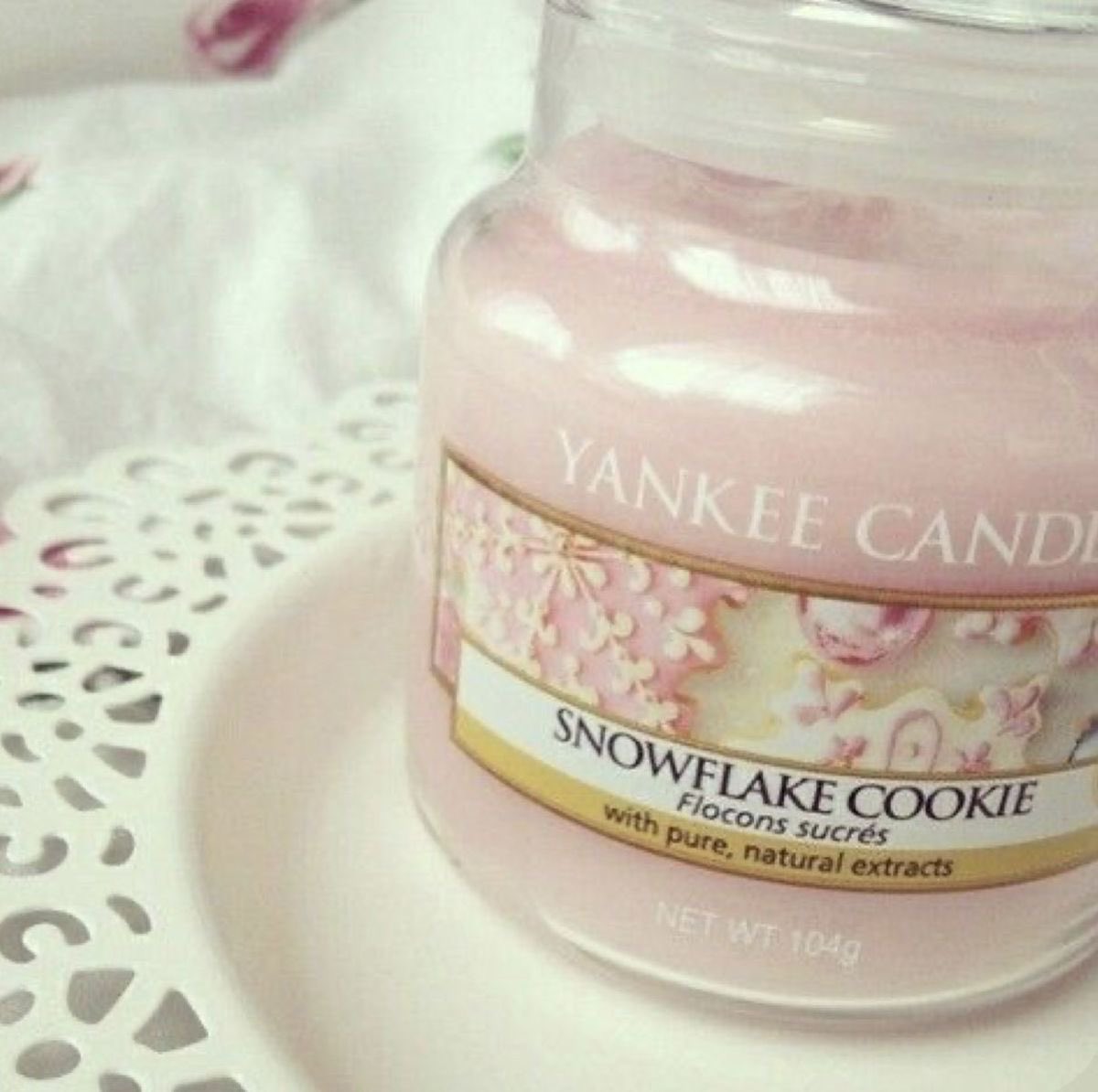 besitodedoe's tweet photo. i need one of these yankee candles I want them so bad I’ve started dreaming about lighting them in my room https://t.co/75ZZi2dDJZ
