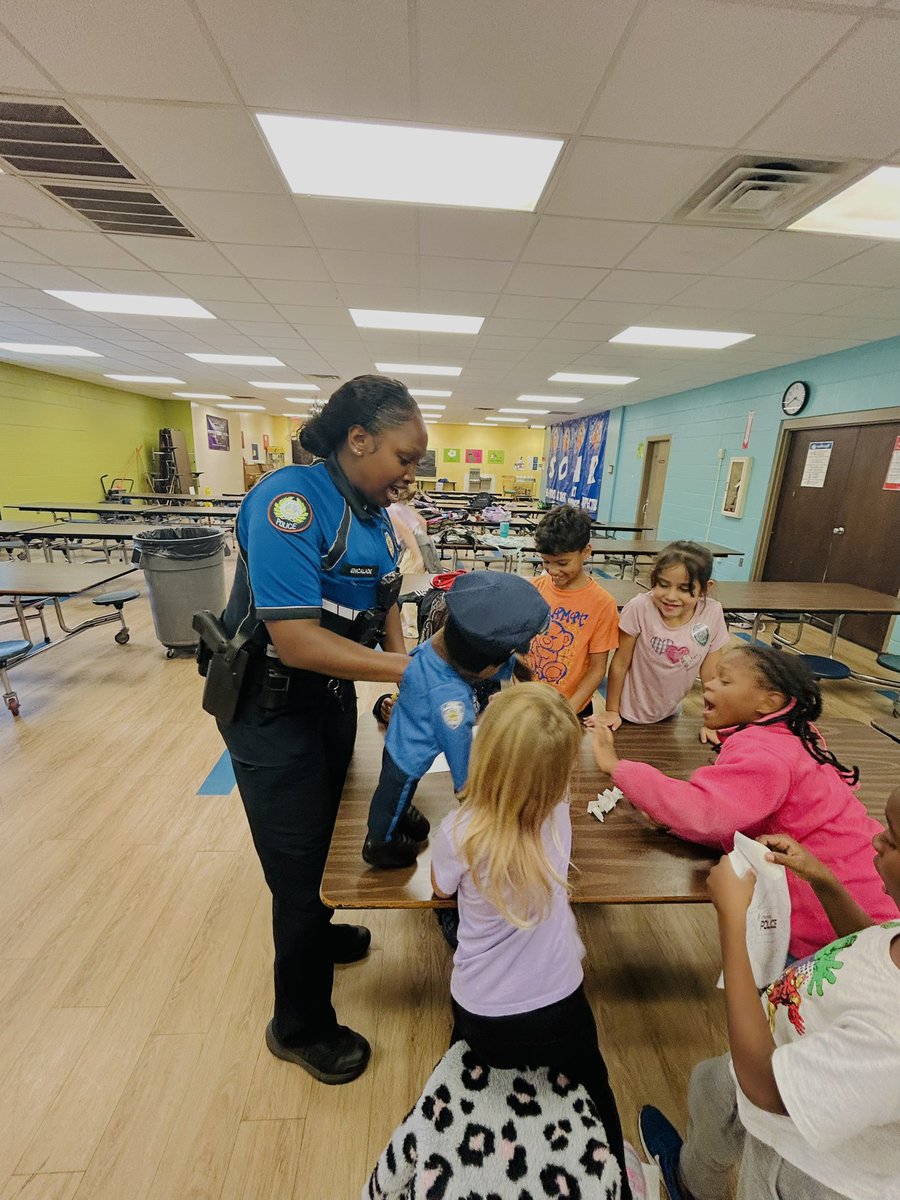 LRpolice tweet picture