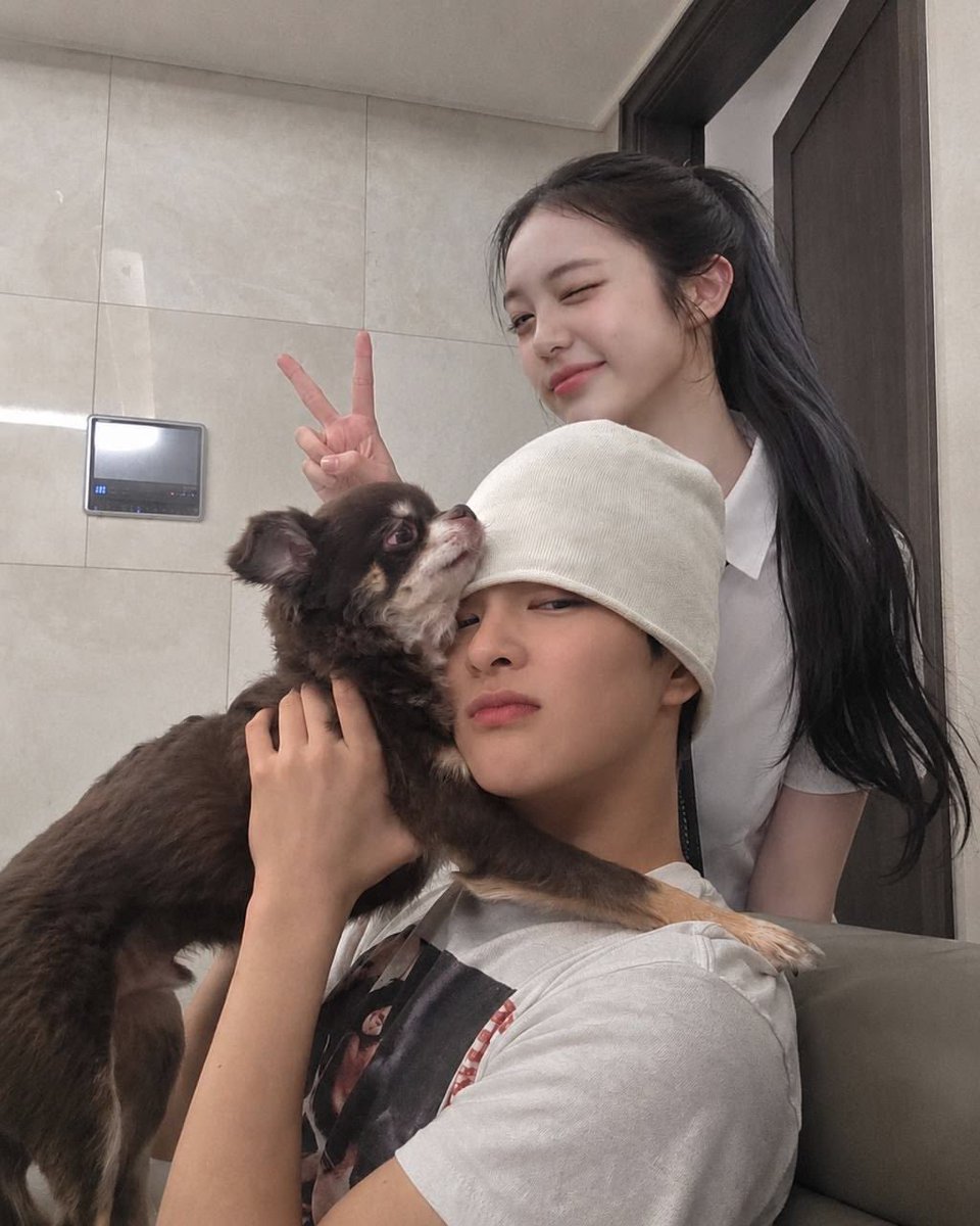 atmaLEEAN's tweet photo. @atmaKEONHO 😘 https://t.co/OWb1inCJYW
