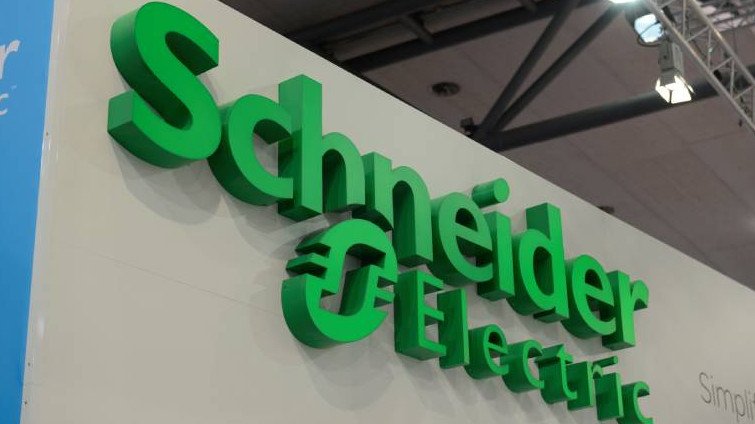 GeorgeWalk80347's tweet photo. Schneider Electric has invested 1.2 billion euros in a high-stakes bid for the Chelius Group. Such a substantial premium rate really shows their determination Now, all thats left is to wait for regulatory approval. https://t.co/hPdiE8aTOW
