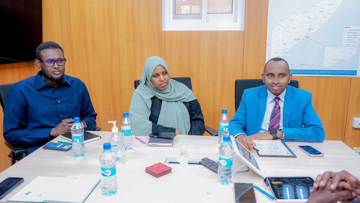 WHOSom's tweet photo. .@WHOSom’s Rep. &amp; Head of Mission Dr. @karamagih met with @MoH_Somalia Director General @Yusuf_Wadani, alongside some of the senior colleagues from @MoH_Somalia. @WHOEMRO @MoH_Somalia https://t.co/MmAW1n97vZ