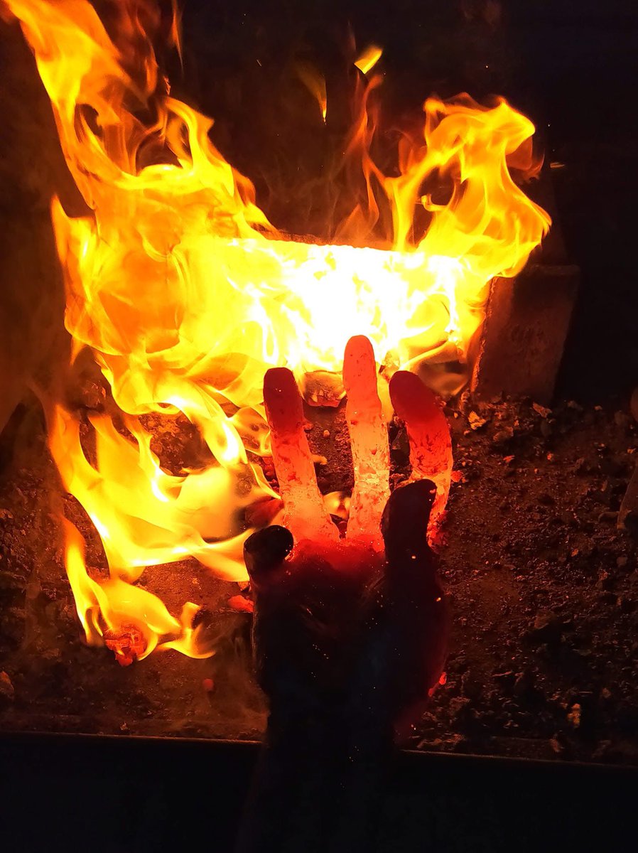 VadimArtAp's tweet photo. 3 days left. 🔥
Fire creates. Art transforms. Pixels open a new world.
From Steel to Pixels marks my journey from the forge into the digital world.
Collect it while you can. A little surprise awaits the first collectors.
https://t.co/3khmvMLWCy
#NFTart #NFTCollectors https://t.co/LYEX8fbO1G
