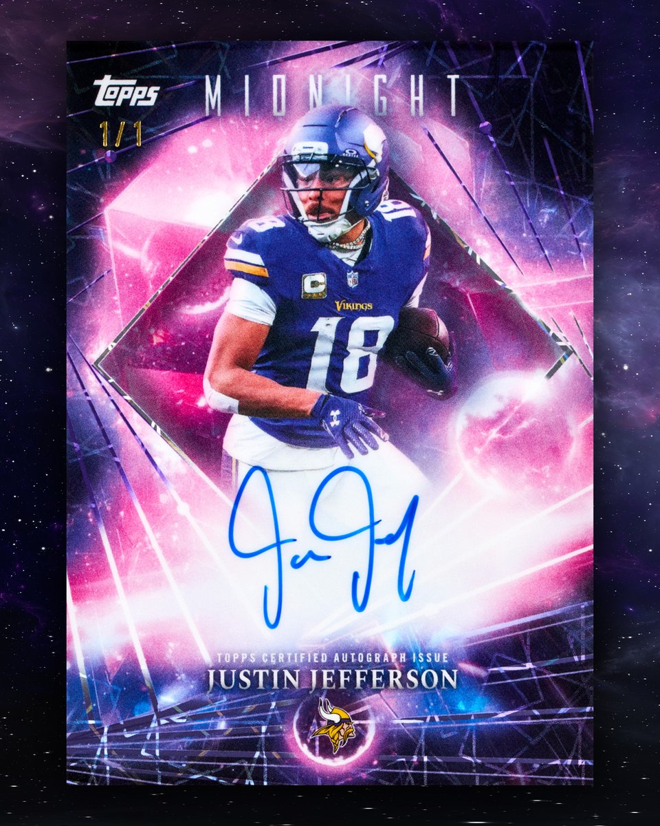 Topps's tweet photo. FIRST LOOK: 2026 Topps Midnight Football is coming soon 👀 https://t.co/FfTGiGJ98B
