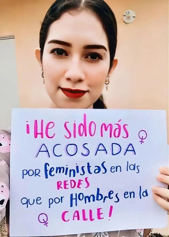 RocioInfantesb's tweet photo. Las feministas NO defienden a la mujer, solo a su ideología progre. 😤 https://t.co/d7nsPBh5Jh