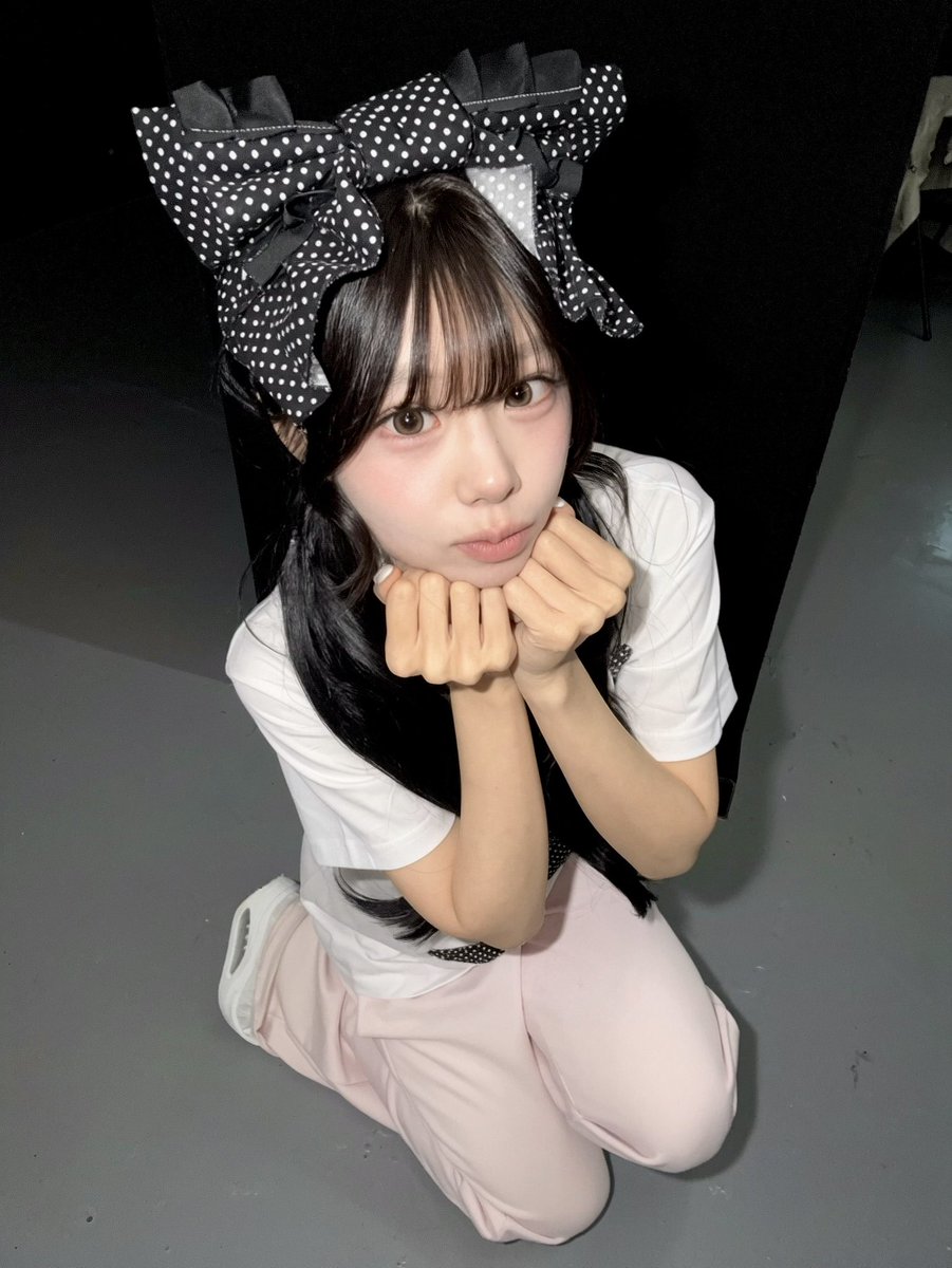 idolmind_HAPPY's tweet photo. 눈 깜짝하니까 벌써 라이브 당일이 되엇따......@_@

오늘의 연습복 OOTD는 왕리보니🎀🖤

2화는 다들 보셨나요옴?!🥺
저희는 연습하다가 다 같이 봤어요ㅎㅎㅎ

…하고 싶은 말이 너무너무 많은데
내일을 위해 쪼곰 참고 오늘은 자러 갈게요.. ´っ ·̫ -〃♥

내일 오후 8시 ! ! !
시간 되시면 꼭 보러 와주세요오오오🥺💓💓💓

세티에서 만날 수 있기르으을ᐡ⸝⸝> ̫ <⸝⸝ᐡ⭐️