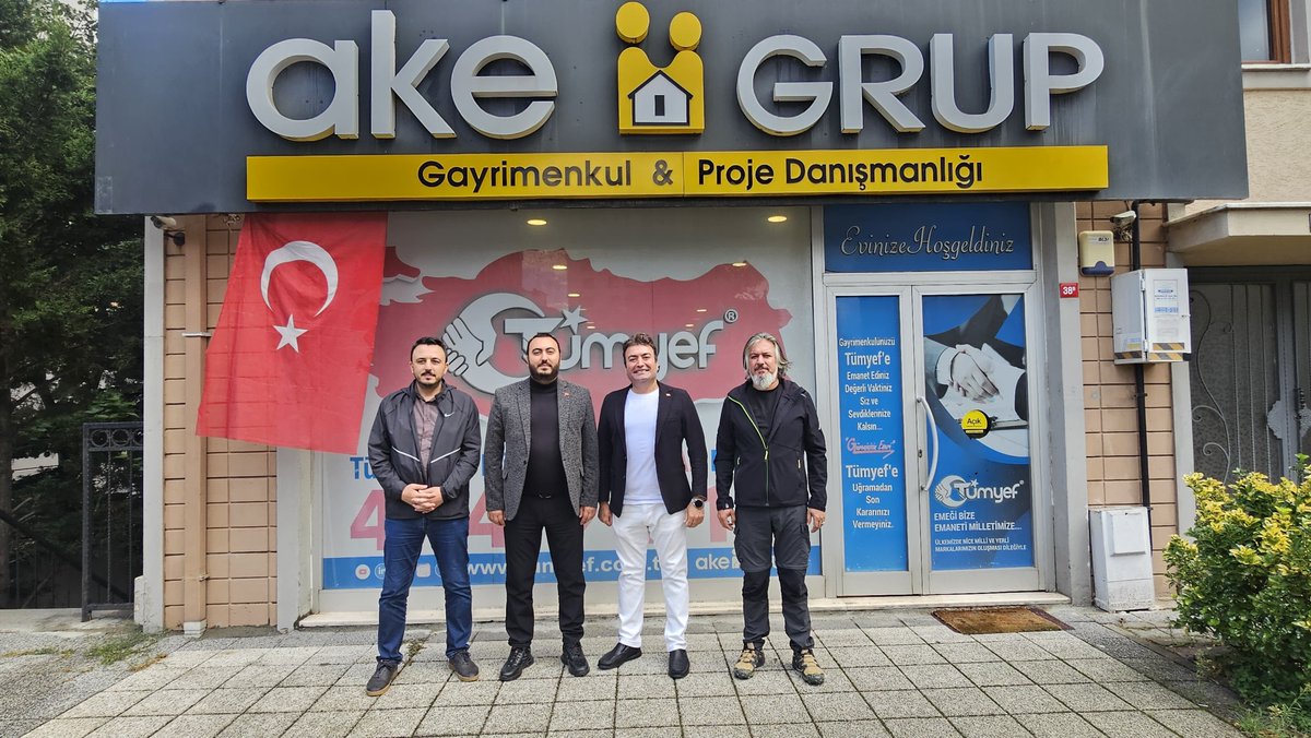 MHP_KartalIlce's tweet photo. Milliyetçi Hareket Partisi Kartal İlçe Başkanımız Sn.Ersin UZUNKAYA ve MHP Kartal Belediyesi Meclis Üyemiz Sn.Nuri KÖKSAL yerel saha çalışmaları kapsamında AKE Grup Gayrimenkul Danışmanlık şirketini ziyaret ettik.Yönetim Kurulu Başkanı Sayın Ahmet Özdemir’e teşekkür ederiz. https://t.co/zzhughDKWA