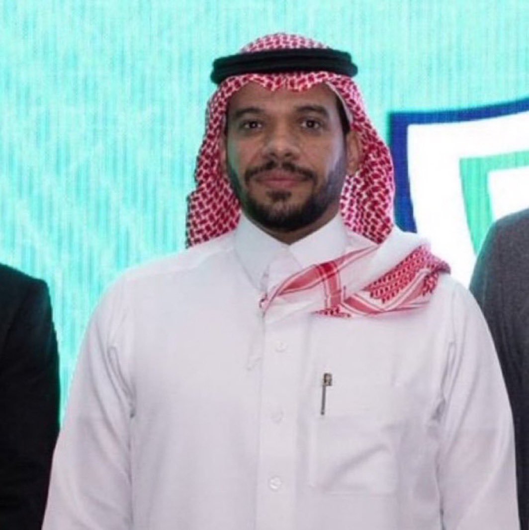 zhraneko's tweet photo. @ALAHLI_FC مع هذا التافهه الاهلي الى الطريق المنحدره وحسبنا الله ونعم الوكيل فيه وفي الشنقيطي وكل تافهه وحاقد يعمل على هدم الاهلي .😡😡😡😡😡 https://t.co/iefLHLPLTD