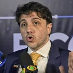 GTNewsOFICIAL's tweet photo. 🚨URGENTE - Cármen Lúcia rejeita pedido de Renan Santos para participar do debate presidencial da Globo https://t.co/Y5mMzg0lES