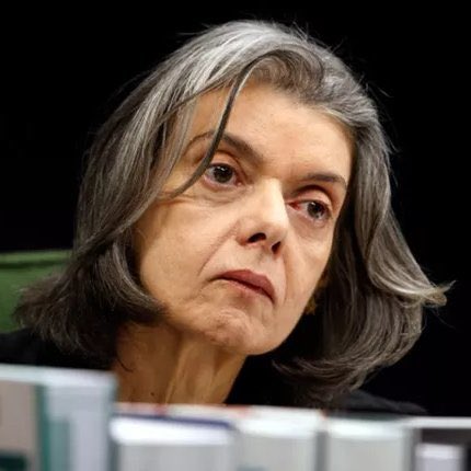 GTNewsOFICIAL's tweet photo. 🚨URGENTE - Cármen Lúcia rejeita pedido de Renan Santos para participar do debate presidencial da Globo https://t.co/Y5mMzg0lES