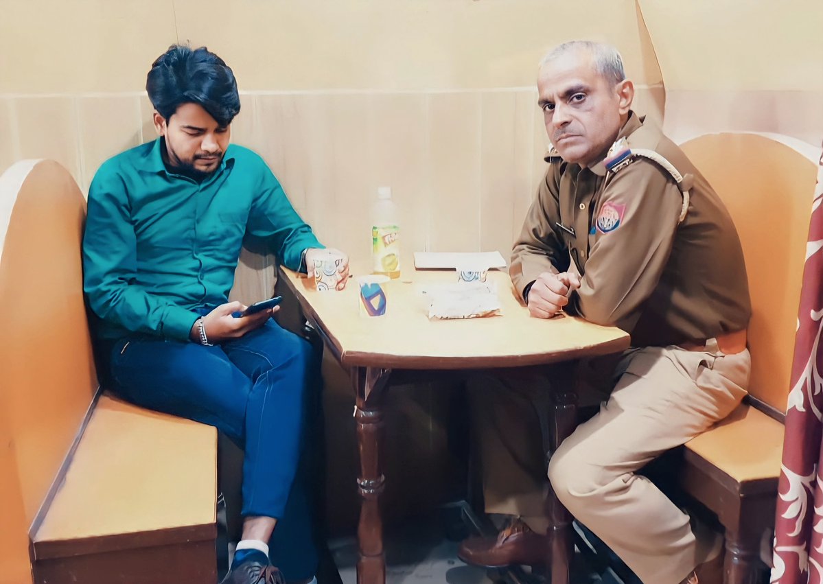 KnowWithRavish's tweet photo. Happy birthday Mr. Hariom Sharma 🎂🇮🇳✨️ https://t.co/QrdgoYGiil