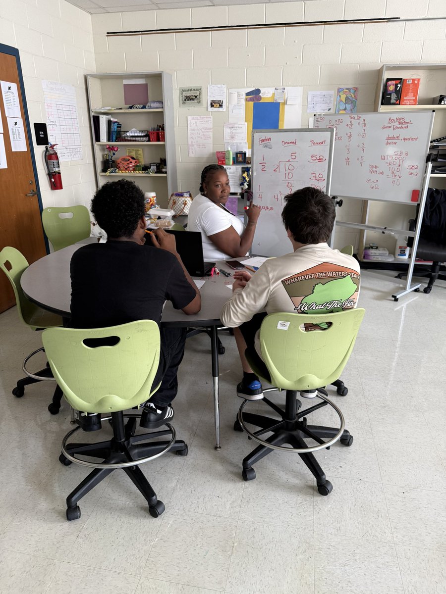 AGHoulihan's tweet photo. Awesome stop by @EastUnionMSNC today to โ
out 7th grade math tutoring! Off to a fantastic start this yearโฆkeep up the great work! #TeamUCPS #BeTheBest @JaredGatewood ๐๐ฏ https://t.co/uJxmuCUDXQ