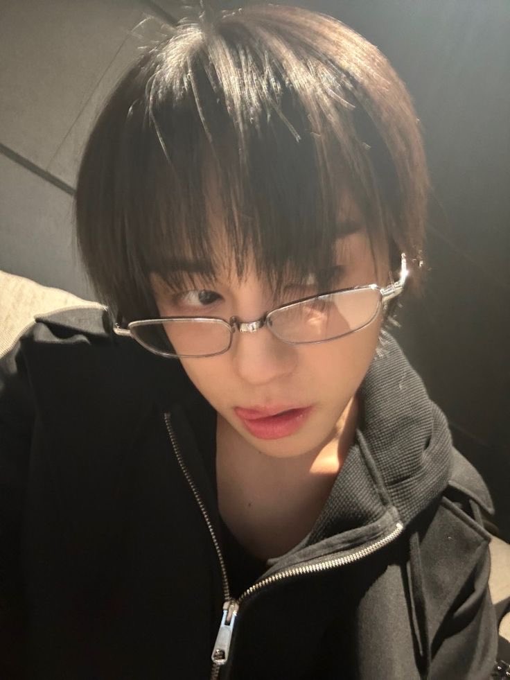 takyunhoe's tweet photo. @cherritakiro wait hi ⚞^. .^⚟ https://t.co/GG4Xu1QRSh