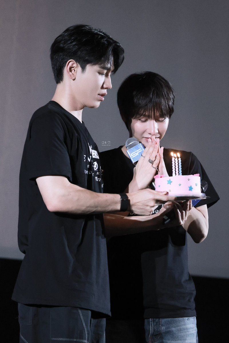 247withuuuu's tweet photo. 01/10/26

🎂

GUN X AVENGERS ENDGAME 
#SFxNewGunTui
#กันอรรถพันธ์ #GunAtthaphan https://t.co/WfFCVLoe26