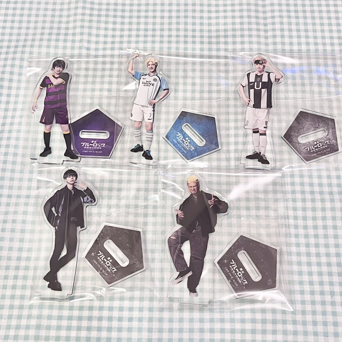 _aliasty_'s tweet photo. 【交換】舞台 ブルーロック ブルステ 5th アクスタ

求)アクスタ⭐︎潔(ユニ)、氷織(両種) 、定価

譲)ユニ→⭐︎蜂楽、クリス、スナッフィー
     私服→絵心、ラヴィーニョ

⭐︎⇄⭐︎のみ。10/2現地にて手渡しできる方がおりましたらお気軽にお声掛けください。宜しくお願いいたします。 https://t.co/Y3ylK0A7Mi