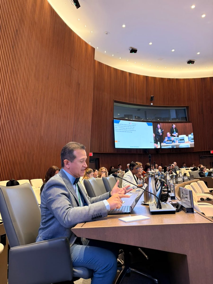 wfsaorg's tweet photo. 📍 Washington, DC

Dr Fredy Ariza Cadena, President of the Colombian Society, delivers the WFSA statement at the PAHO meeting, representing the global anaesthesia community. https://t.co/bmbPIpyuVN
