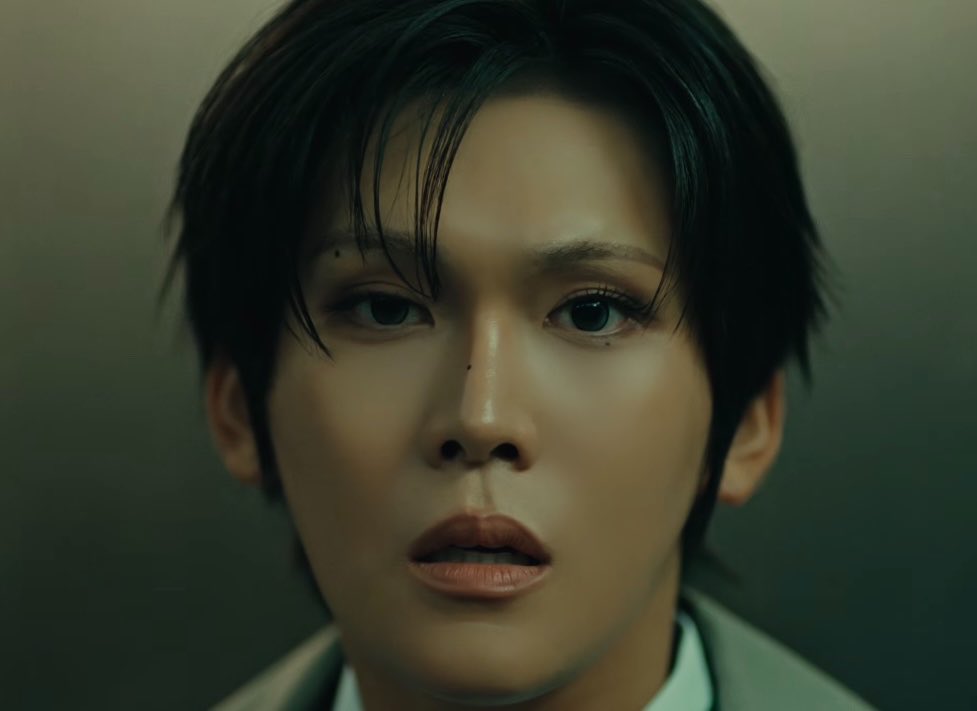 scentwhorex's tweet photo. her eyes https://t.co/xJ68WhCcVF