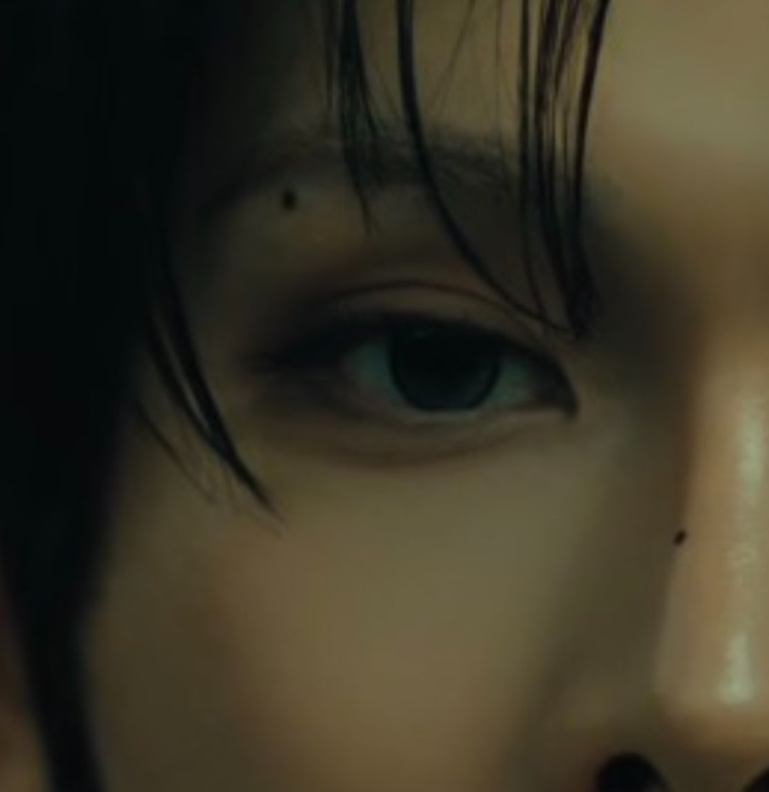 scentwhorex's tweet photo. her eyes https://t.co/xJ68WhCcVF