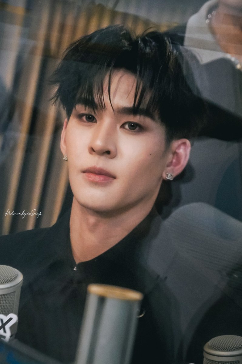 RedmonkyzAom's tweet photo. หมวยมากับใครอะครับ?
😺 : ...
🦋 : มากับผม.. 

MR FANBOY AT FLEX
#Flex1045xMrFanboy 
#AuauSave #auautnp #savewrg https://t.co/AhfVmSEsms