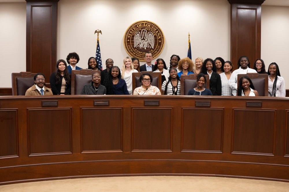LSUHSS's tweet photo. ⭐ Day 3 of #GeauxPreLaw Week gave students the opportunity to visit the Louisiana First Circuit Court of Appeal.

Thank you to Judge Hester, Judge Balfour and the First Circuit Court of Appeal for welcoming our students and sharing your expertise during #GeauxPreLaw Week! ⚖️ https://t.co/wkLvwZaPs9