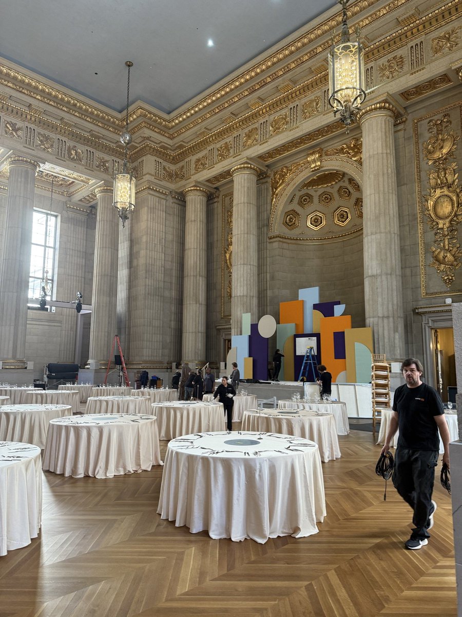 JoinFAI's tweet photo. The American Innovation Gala kicks off tonight! See you there 🚀 https://t.co/FwVdrQcyKY